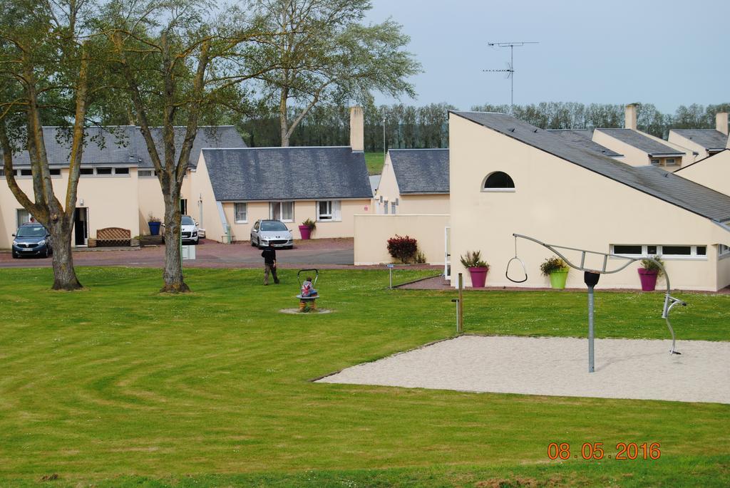 Village De Gites De L'Anse De Moidrey Exterior foto